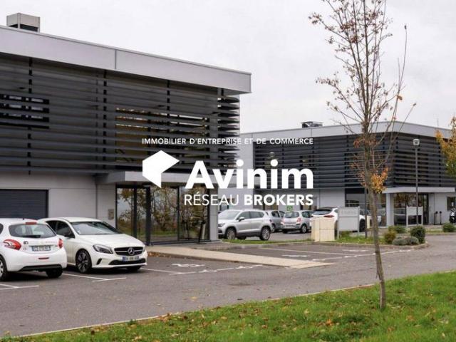 Prestigieux bureau de 2209 m2 en location Archamps, France