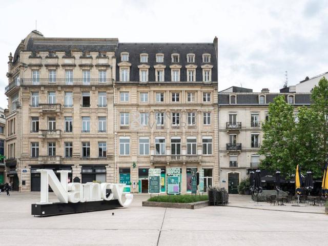Prestigieux bureau de 234 m2 en location Nancy, Grand Est