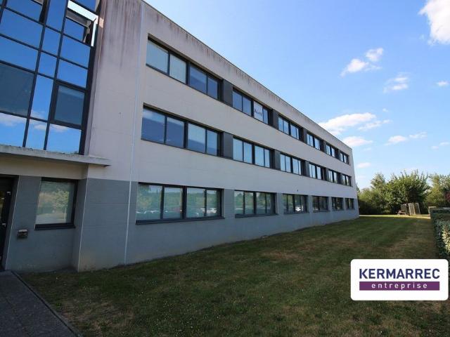 Prestigieux bureau de 278 m2 en location Bruz, Bretagne