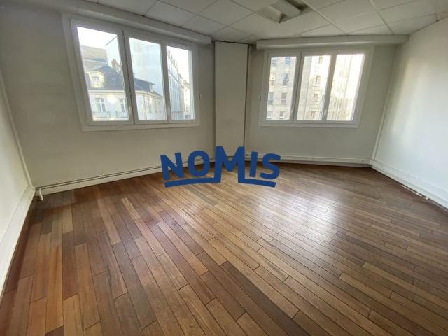 Prestigieux bureau de 315 m2 en vente Nantes, France