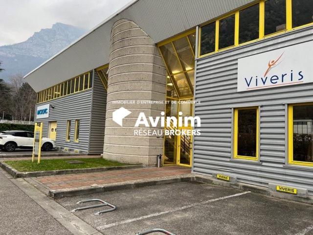 Prestigieux bureau de 368 m2 en location Saint Égrève, France