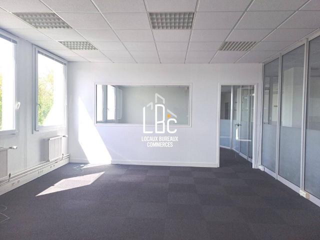Prestigieux bureau de 513 m2 en location Nantes, France