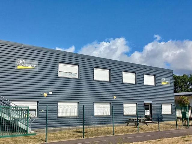 Prestigieux bureau de 641 m2 en vente Bruz, France