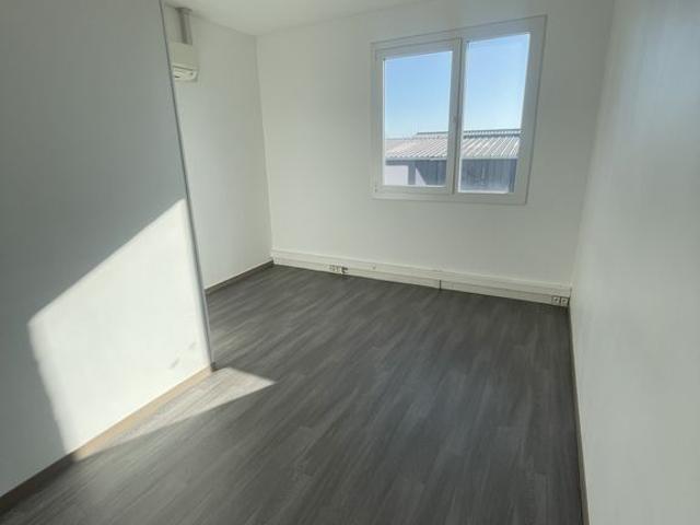 Prestigieux bureau de 76 m2 en location Clermont Ferrand, France