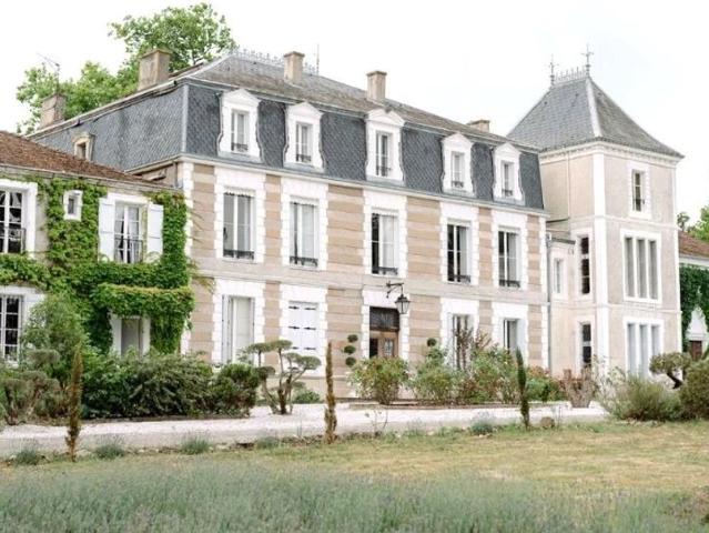 Prestigieux château de 1946 m2 en vente Carcassonne, Occitanie