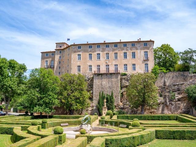 Prestigieux château en vente Entrecasteaux, France