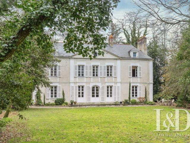 Prestigieux château de 280 m2 en vente Sainte Luce sur Loire, France