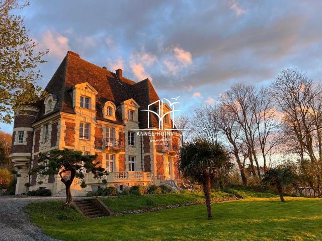 Prestigieux château de 704 m2 en vente Trouville sur Mer, Normandie
