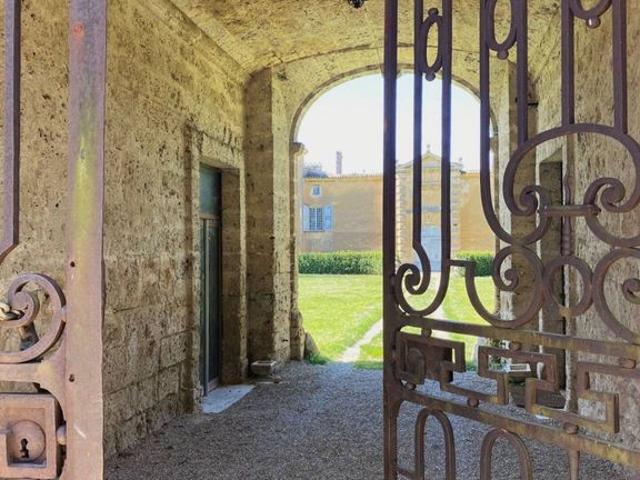 Prestigieux château en vente Chabeuil, France