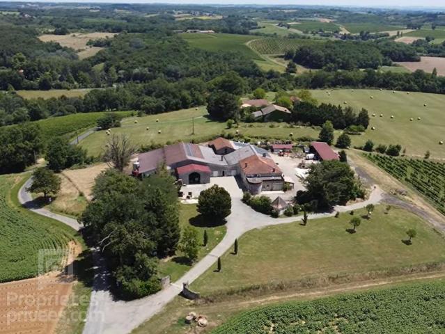 Prestigieux château en vente Fossès et Baleyssac, France