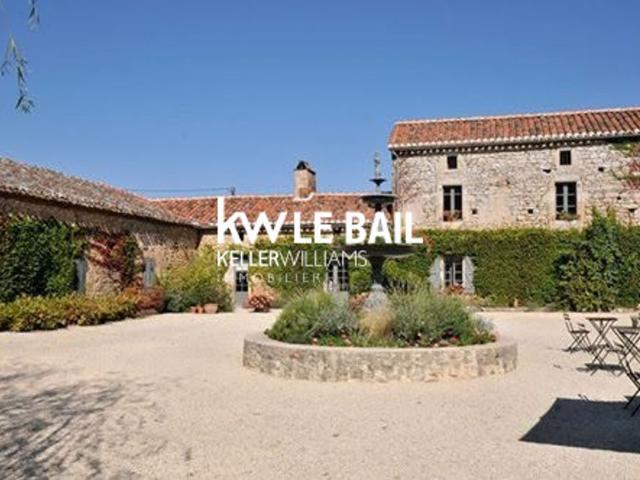 Prestigieux château en vente Puy l'Évêque, Occitanie
