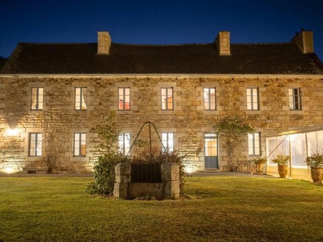 Prestigieux château en vente Penvénan, France