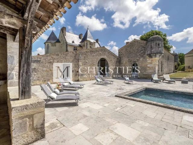 Prestigieux château en vente Saintes, Nouvelle Aquitaine