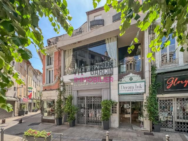 Prestigieux immeuble de rapport en vente à Carpentras, Provence Alpes Côte d'Azur