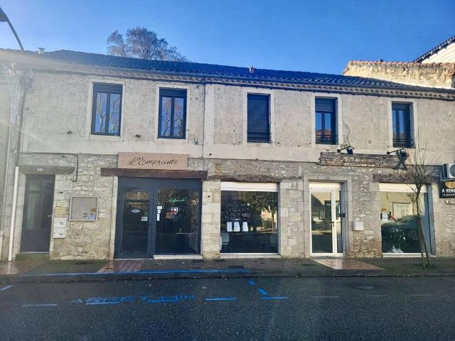 Prestigieux immeuble de rapport en vente à Castéra Verduzan, France