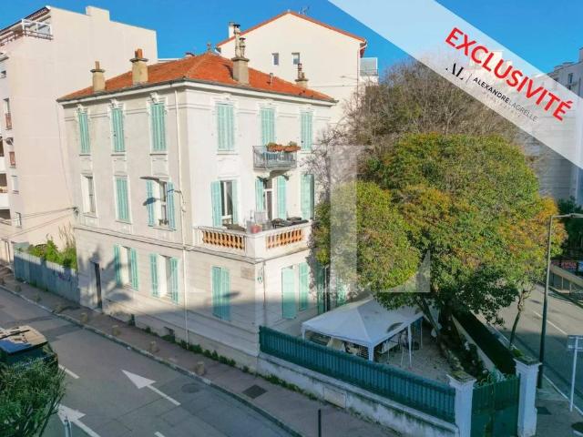 Prestigieux immeuble de rapport en vente à Antibes, Provence Alpes Côte d'Azur