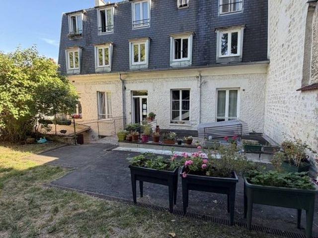Prestigieux immeuble de rapport en vente à Auvers sur Oise, Île de France