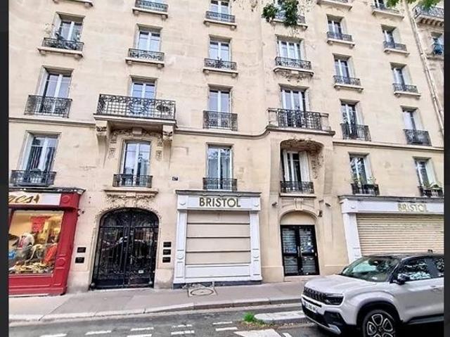 Prestigieux immeuble de rapport en vente à Belleville, Père Lachaise, Ménilmontant, France