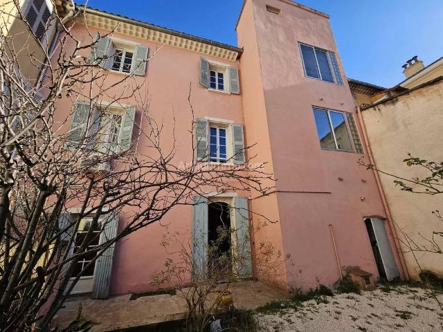 Prestigieux immeuble de rapport en vente à Draguignan, France