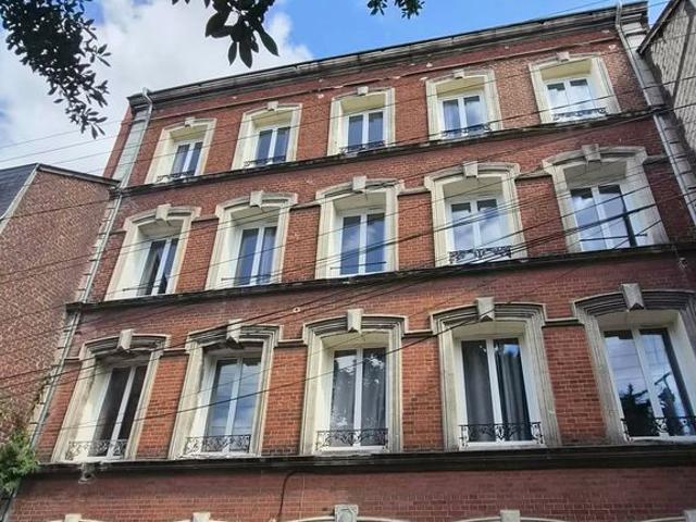 Prestigieux immeuble de rapport en vente à Elbeuf, France