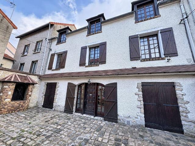 Prestigieux immeuble de rapport en vente à L'Haÿ les Roses, Île de France