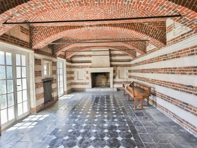 Prestigieux immeuble de rapport en vente à Mérignies, France