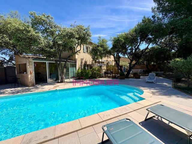 Prestigieux immeuble de rapport en vente à Saint Didier, Provence Alpes Côte d'Azur