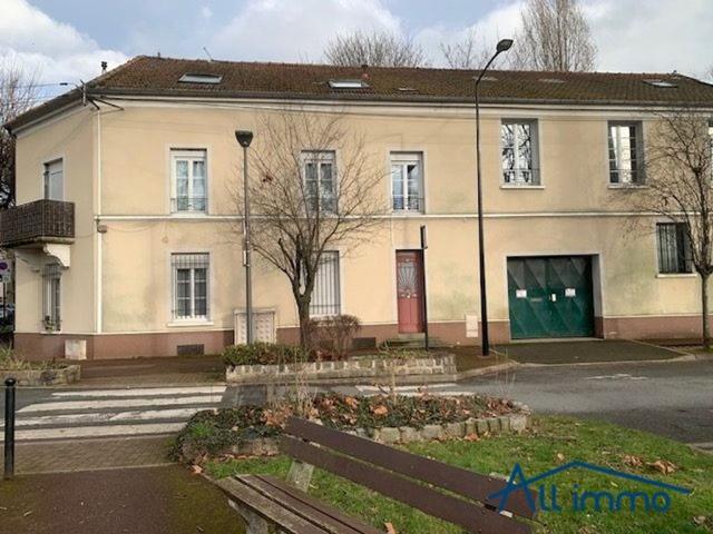 Prestigieux immeuble de rapport en vente à Saint Maur des Fossés, Île de France