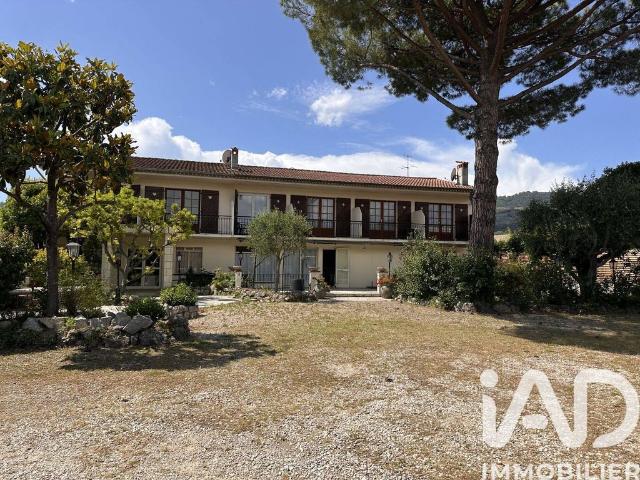 Prestigieux immeuble de rapport en vente à Pégomas, France