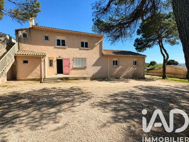 Prestigieux immeuble de rapport en vente à Piolenc, France