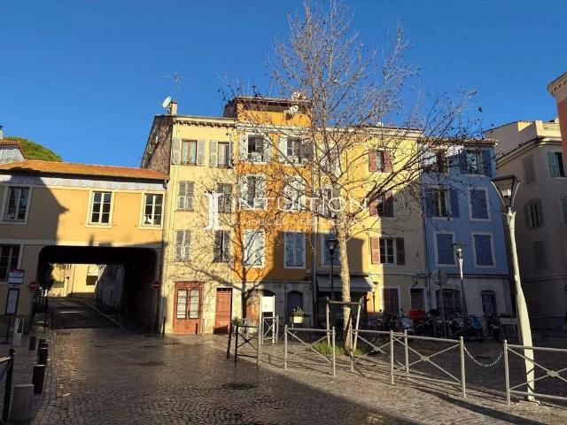 Prestigieux immeuble de rapport en vente à Vallauris, France