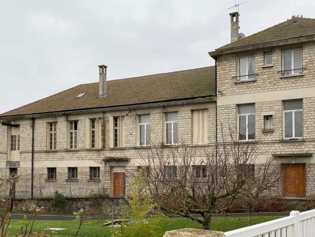 Prestigieux immeuble de rapport en vente à Varennes sur Seine, France