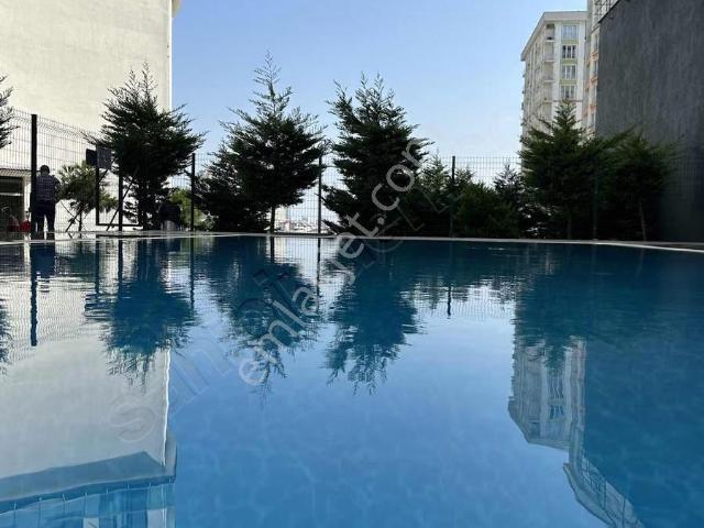 Prestij Satış Ofisinden Kiracılı, Teraslı 1+1 Satılık Daıre