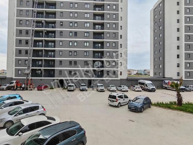 Prestij Yeni Hayat Sitesinde Kiralık 3+1 Daire Zemin Üstü 1.kat