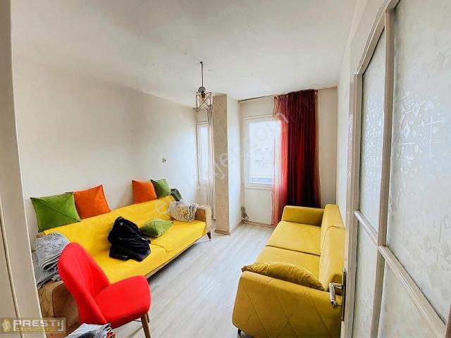 Prestij'den Mahmudiye'de Cadde Üstü Geniş Oturumlu 1+1 Daire