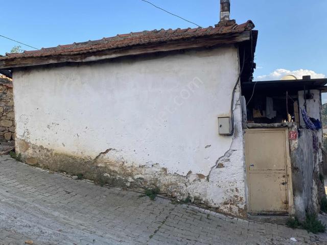 Prestijden. Manzaralı Müstakil Taş Köy Evi