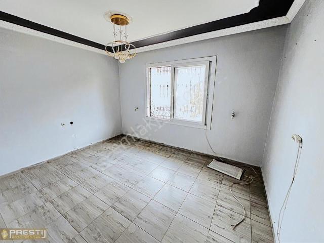 Prestij'den Akbelende Tek Katlı Hisseli Satılık Müstakil Bina