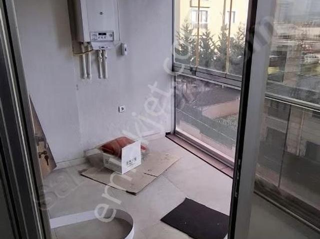 Prestij'den Hatboyu Cd Üzeri Boş 1+1 Ofis Katı