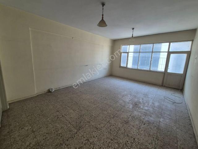 Prestijden İhsaniye'de Adliye Civarı Ofis Olmaya Uygun 3+1 Daire