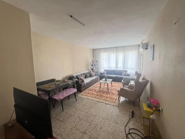 Prestijden İhsaniye'de Geniş Oturumlu Temiz 3+1 Daire