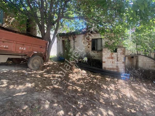 Prestijden Kayıtlı Müstakil Kargir Köy Evi