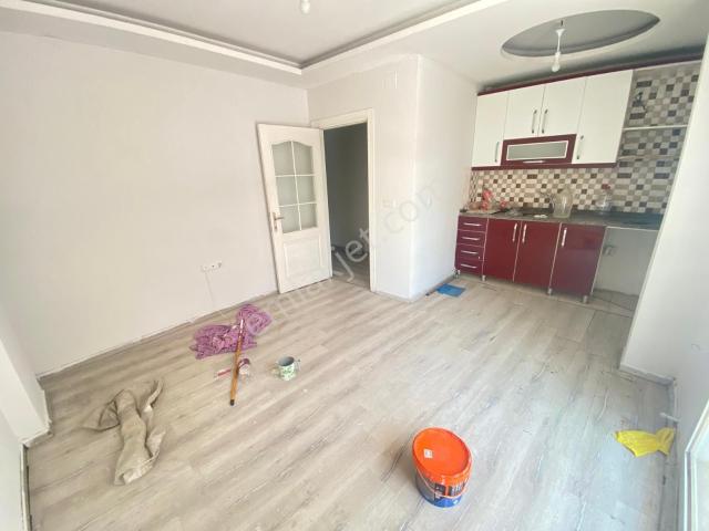 Prestij'den Sağlık'ta 5 Yaşın'da Geniş Oturumlu 1,5+1 Daire