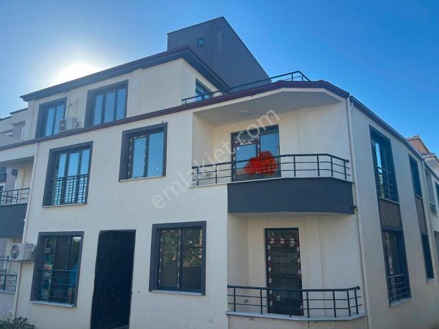 Prestijden Uygun Fiyatlı Denize 1.5 Kilometre Ara Kat 1+1 Daire