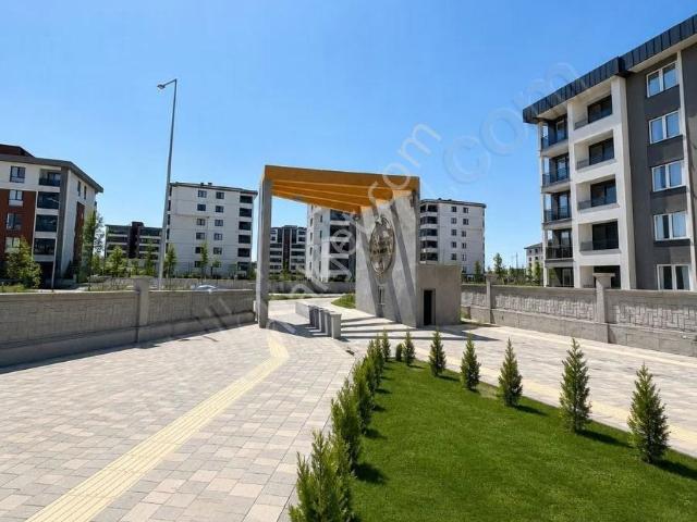 Prestijli Konumuyla Yatırım Ve Oturuma İdeal Fırsat Dairemiz
