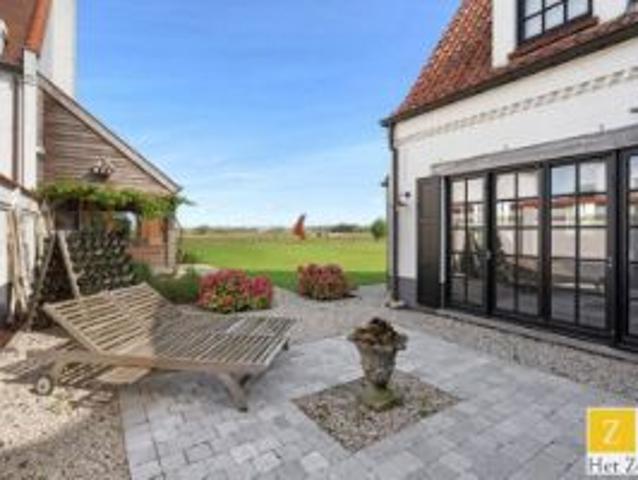 Prachtige villa gelegen op een ruim perceel van 2.648 m²