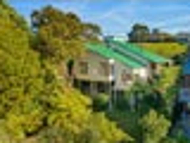 Freehold Section with Treetop Sea Views
