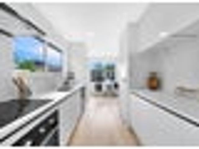 Privacy, Sun & Pure Potential – Renovated & Re.