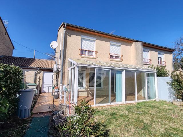 PRIVAS: MAISON MITOYENNE 4 PIÈCES GARAGE