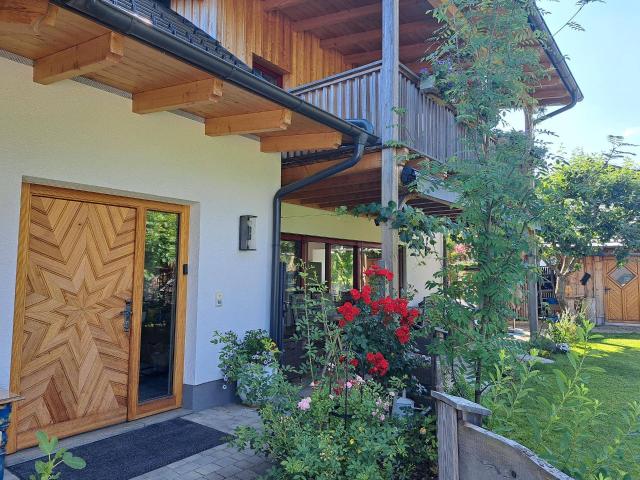 Privatverkauf, Provisionsfrei, Einfamilienwohnhaus mit Einliegerwohnung in traumhafter Lage!