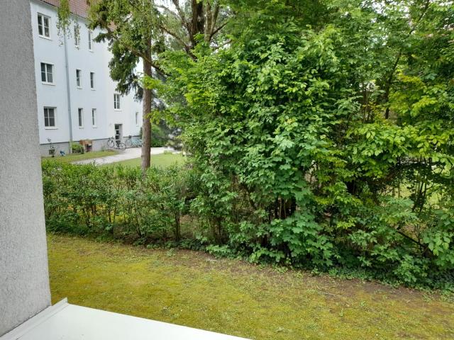 PRIVAT Wohnung mit Parkplatz in schöner Wohnhausanlage mit viel Grünfläche